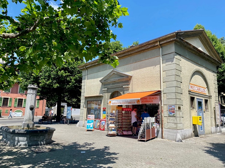 Le kiosque sur la place du Marché à Vevey va devenir un café-restaurant